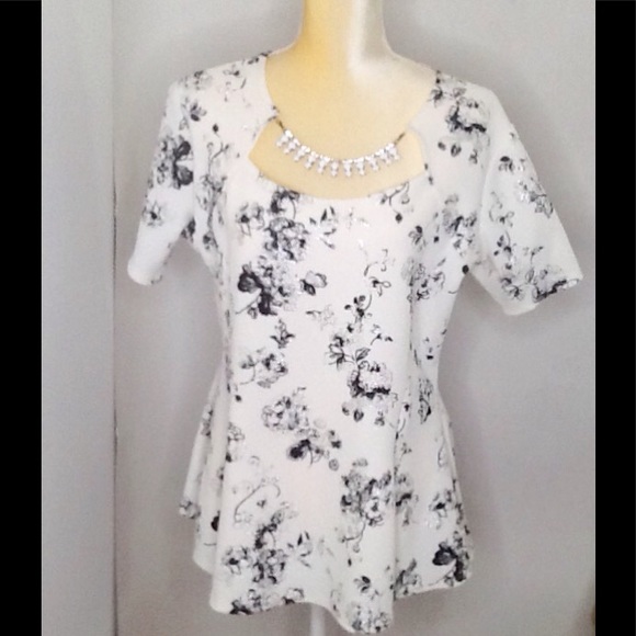 Caren Sport |  Blouse | Floral Printer - Picture 1 of 6